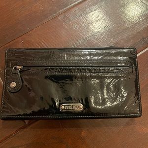 Perlina black leather wallet